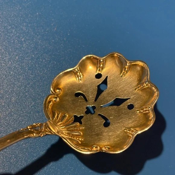 Sterling Silver antique vintage decorative slotted spoon - Picture 5 of 7